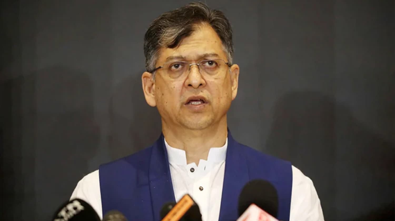 IGP's 'crossfire' remarks inappropriate: Home Minister